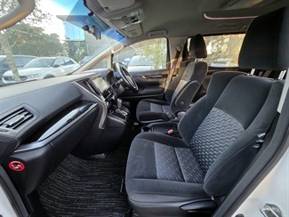 2015 Toyota Alphard - Thumbnail