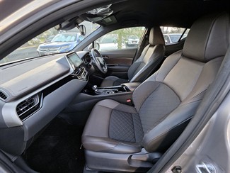 2017 Toyota C-Hr - Thumbnail