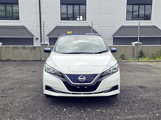 2018 Nissan LEAF - Thumbnail