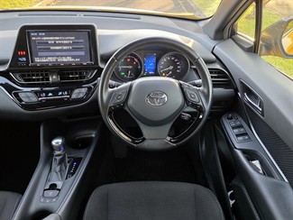 2017 Toyota C-Hr - Thumbnail