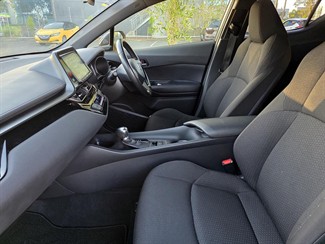 2017 Toyota C-Hr - Thumbnail