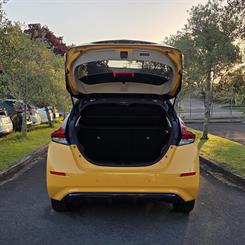 2019 Nissan LEAF - Thumbnail