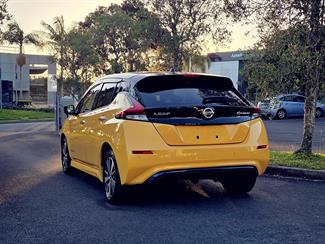 2019 Nissan LEAF - Thumbnail