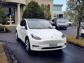 2022 Tesla Model Y - Thumbnail