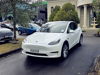 2022 Tesla Model Y - Thumbnail