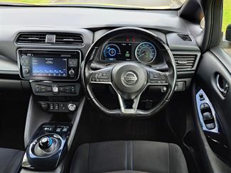 2018 Nissan LEAF - Thumbnail