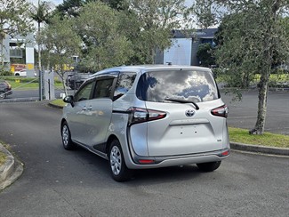 2016 Toyota SIENTA - Thumbnail
