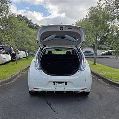 2016 Nissan LEAF - Thumbnail