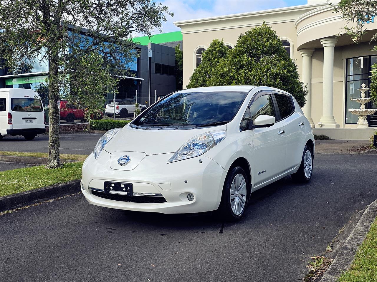 2016 Nissan LEAF