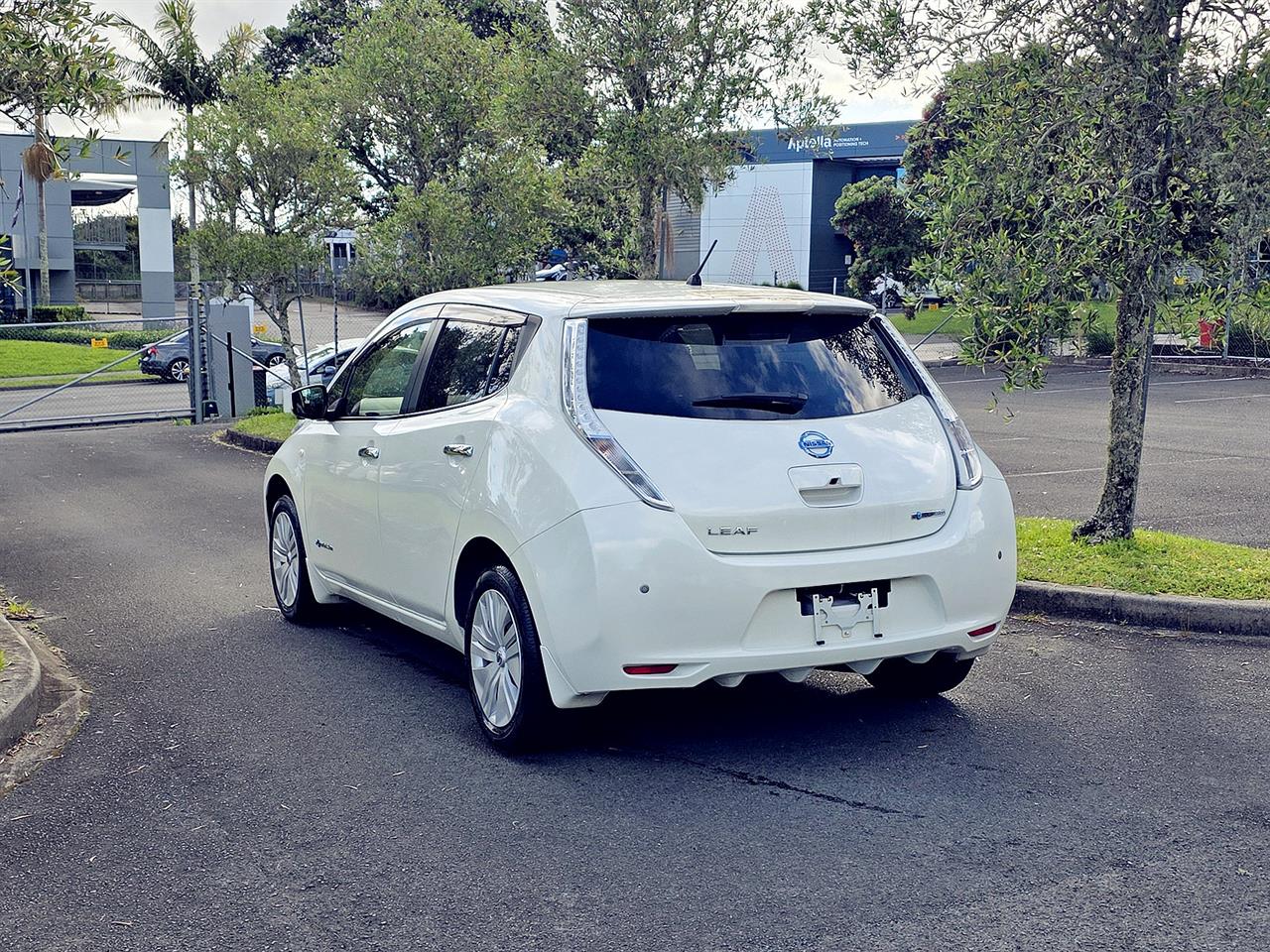 2016 Nissan LEAF