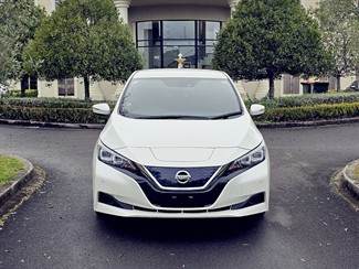 2021 Nissan LEAF - Thumbnail