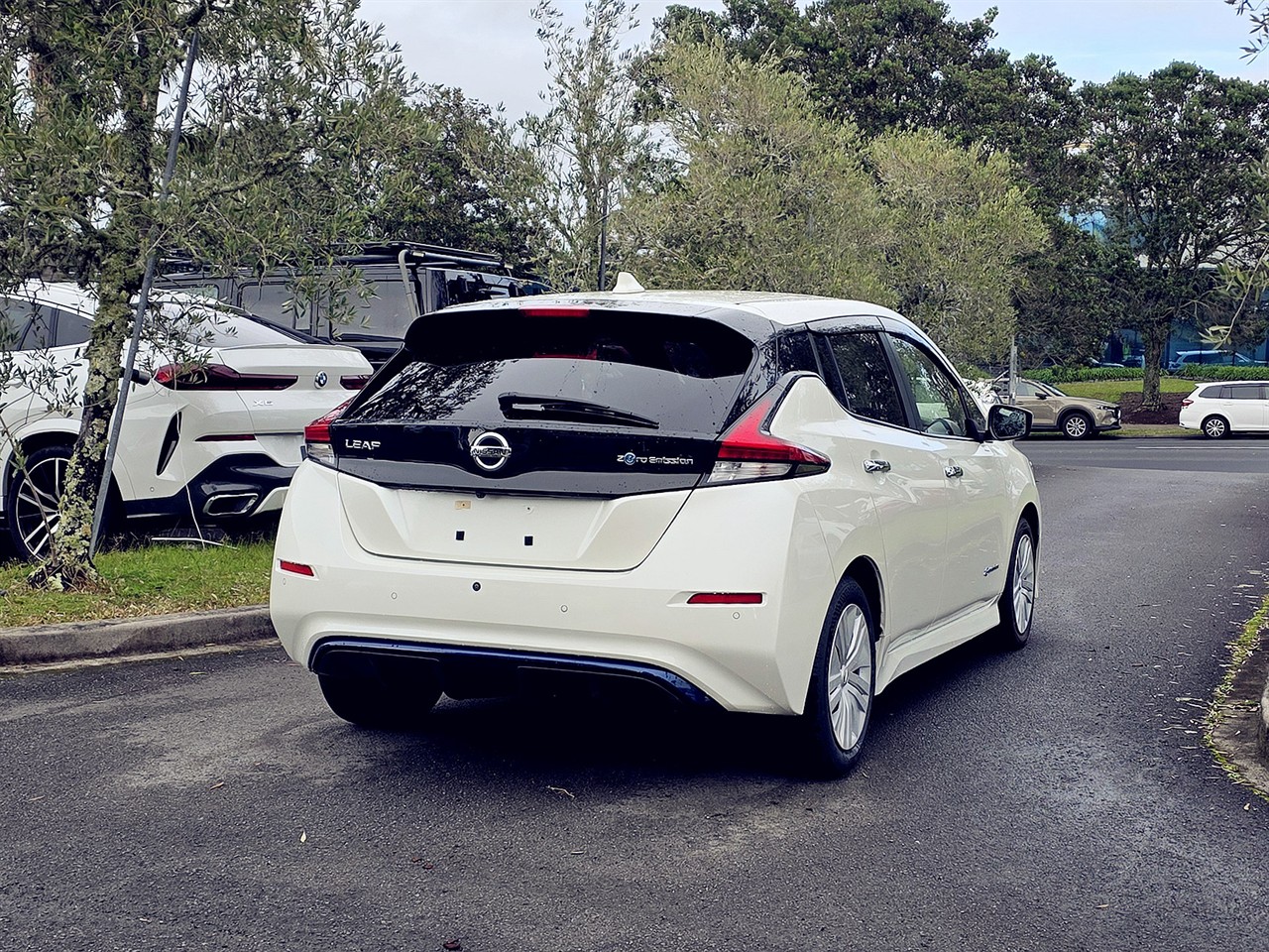 2021 Nissan LEAF