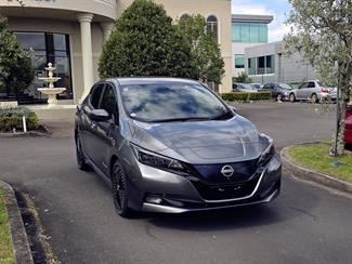 2022 Nissan LEAF - Thumbnail