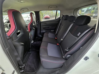 2021 Nissan LEAF - Thumbnail
