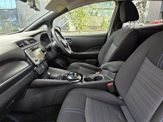 2019 Nissan LEAF - Thumbnail