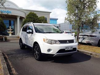 2006 Mitsubishi OUTLANDER - Thumbnail
