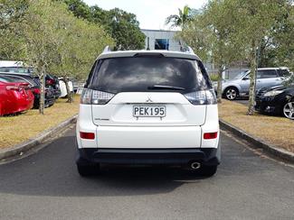 2006 Mitsubishi OUTLANDER - Thumbnail