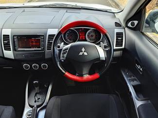 2006 Mitsubishi OUTLANDER - Thumbnail