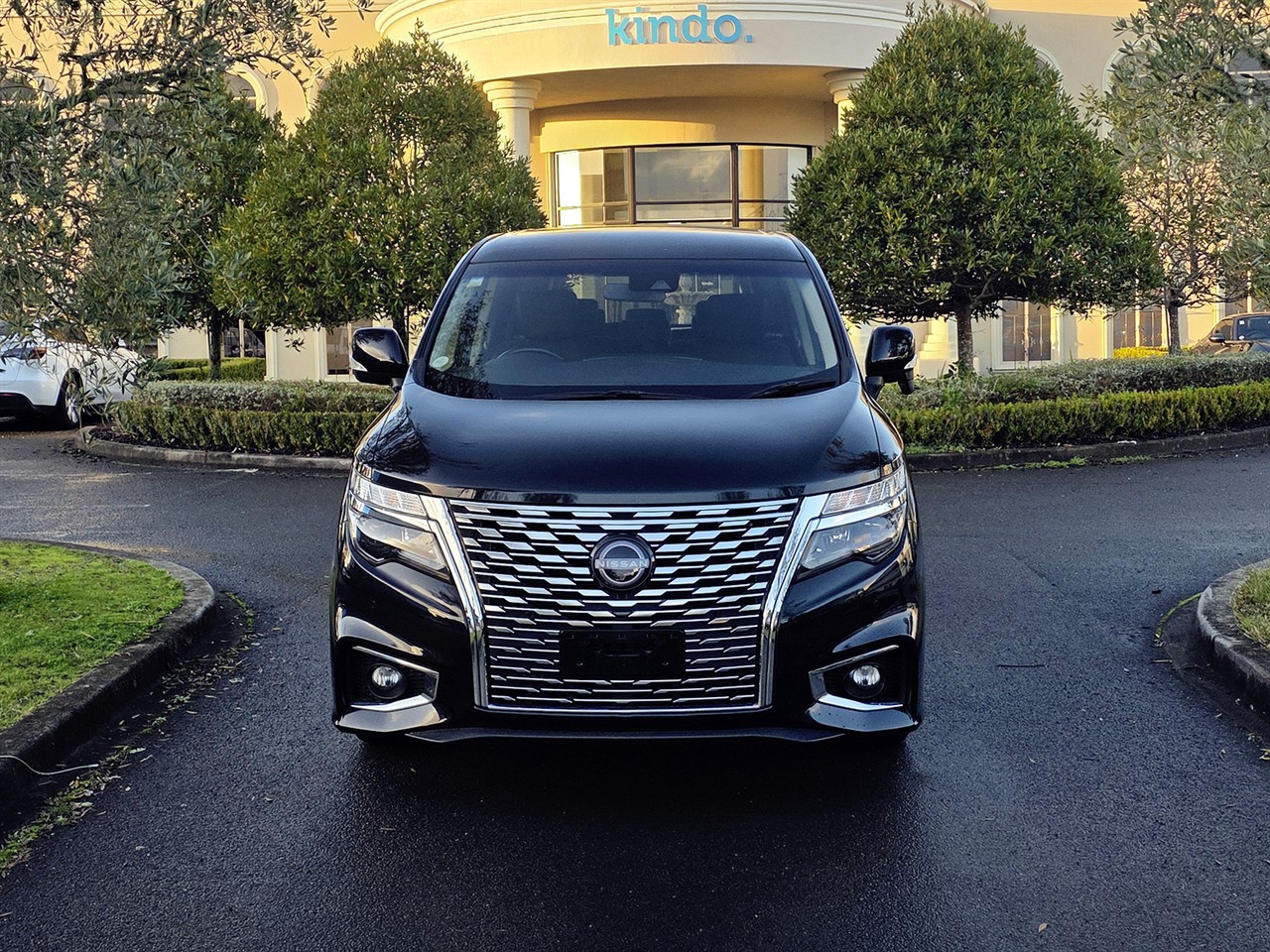 2023 Nissan Elgrand