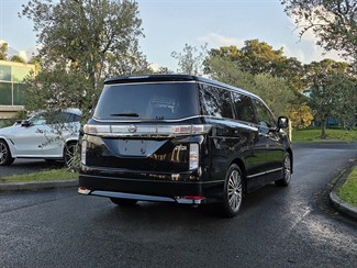 2023 Nissan Elgrand - Thumbnail