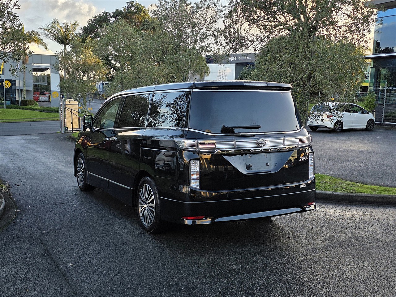 2023 Nissan Elgrand