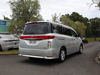 2013 Nissan Elgrand - Thumbnail
