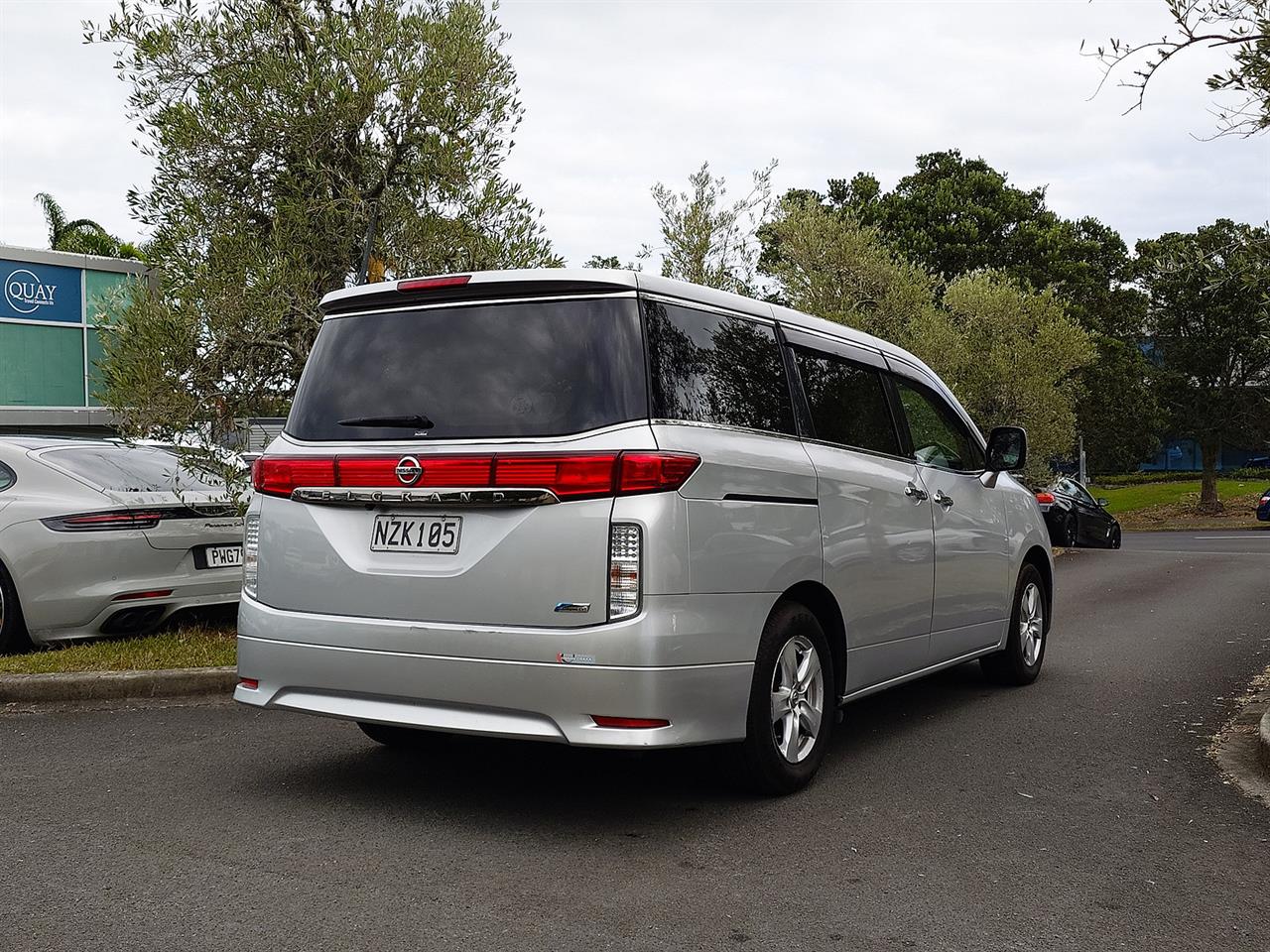 2013 Nissan Elgrand