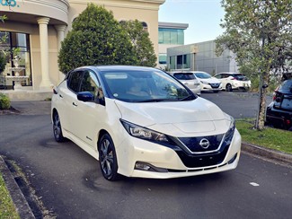 2018 Nissan LEAF - Thumbnail