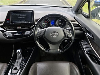 2017 Toyota C-Hr - Thumbnail