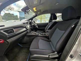 2021 Nissan LEAF - Thumbnail