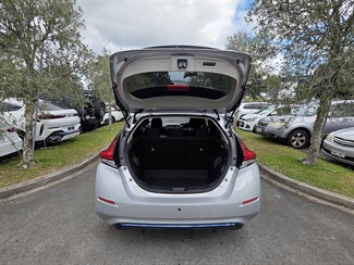 2021 Nissan LEAF - Thumbnail