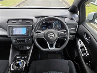 2021 Nissan LEAF - Thumbnail