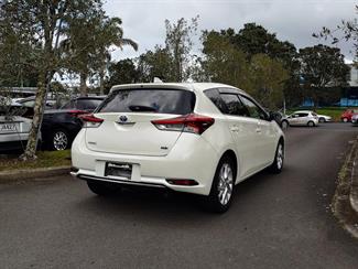 2016 Toyota Corolla - Thumbnail