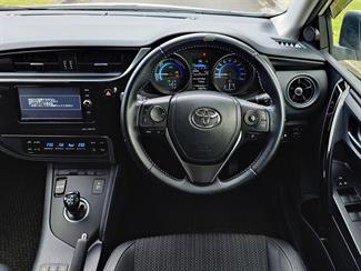 2016 Toyota Corolla - Thumbnail
