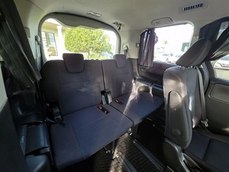 2014 Toyota NOAH - Thumbnail