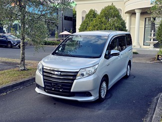 2014 Toyota NOAH - Thumbnail