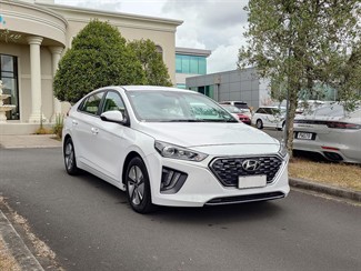 2022 Hyundai Ioniq - Thumbnail