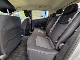 2020 Nissan LEAF - Thumbnail