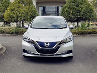 2020 Nissan LEAF - Thumbnail