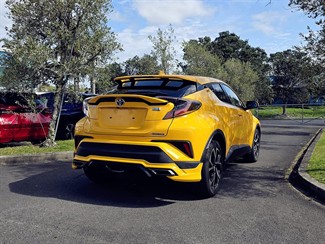 2016 Toyota C-Hr - Thumbnail