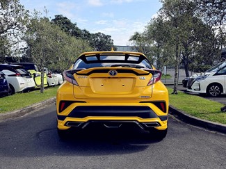 2016 Toyota C-Hr - Thumbnail