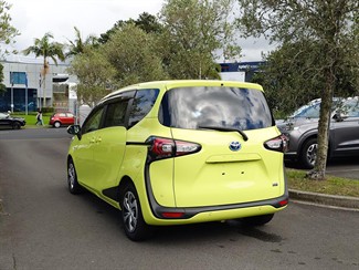2020 Toyota SIENTA - Thumbnail