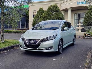 2018 Nissan LEAF - Thumbnail