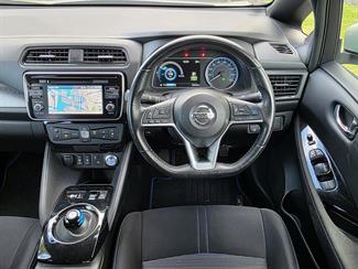 2018 Nissan LEAF - Thumbnail