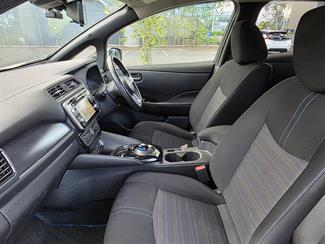 2018 Nissan LEAF - Thumbnail