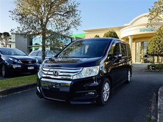 2012 Honda STEPWAGON - Thumbnail