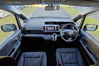 2012 Honda STEPWAGON - Thumbnail
