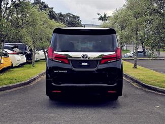 2019 Toyota Alphard - Thumbnail