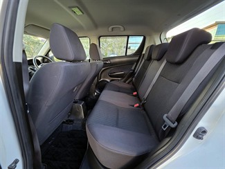 2015 Suzuki Swift - Thumbnail