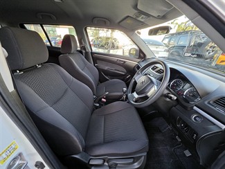 2015 Suzuki Swift - Thumbnail